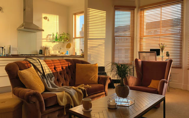Cosy flat in the centre of Eastbourne town. Message before booking :)