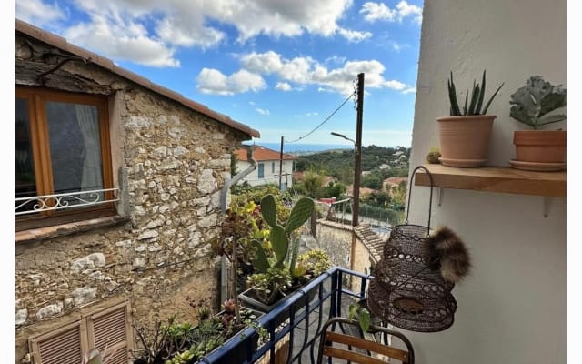 Atypical village house in the heart of Vence