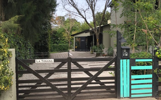 Tranquilo complejo de tres cabañas en el Bosque Peralta Ramos