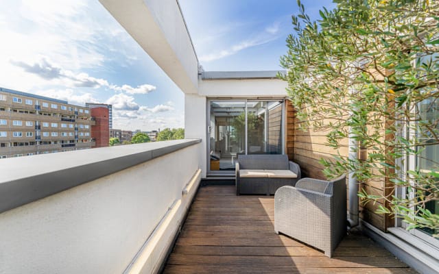 Penthouse en-suite room in Canary Wharf