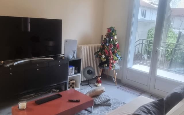 Camera n. 1 in una villetta a schiera tra Parigi e Disney