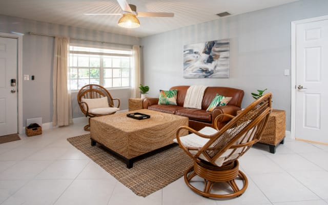Fun Getaway Near Action of Wilton Manors & Downtown FLL