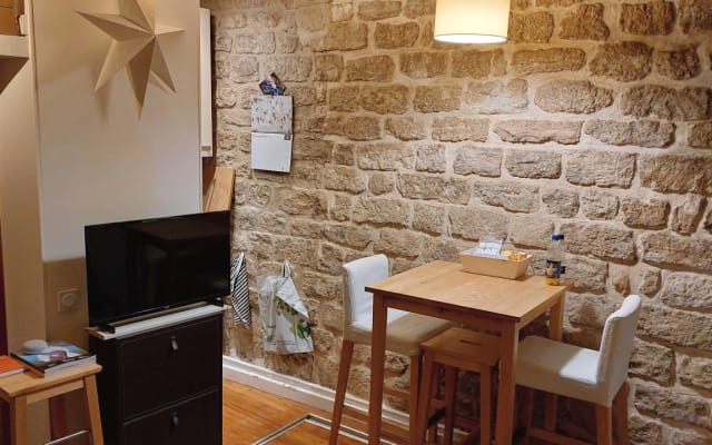 Beautiful apartment, Paris 5th. Latin Quarter, not far from the Marais