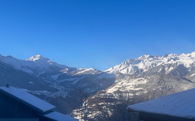 Chambre LA MEULE mit Blick auf das Gebirge