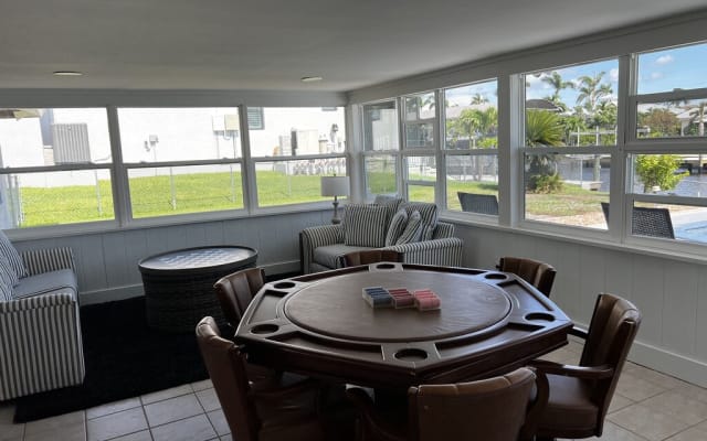 Gulf Access Canal Home in der Nähe des Yacht Clubs!
