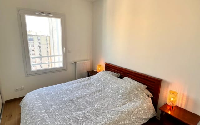 Zimmer - Jacuzzi mit Blick auf Lyon
