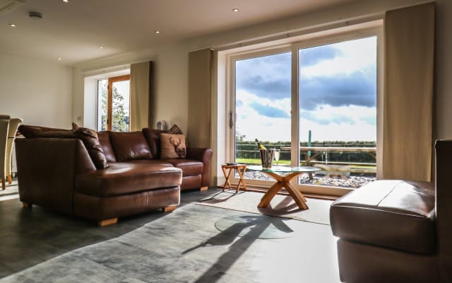 Country escape, breath taking views & walks
