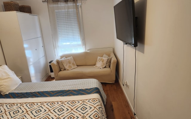 ¡Cómoda habitación privada a 20 minutos de la Gare du Nord de París!