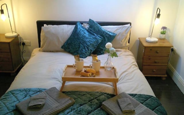 Stylish West London Getaway Apartment - Shepherd Bush