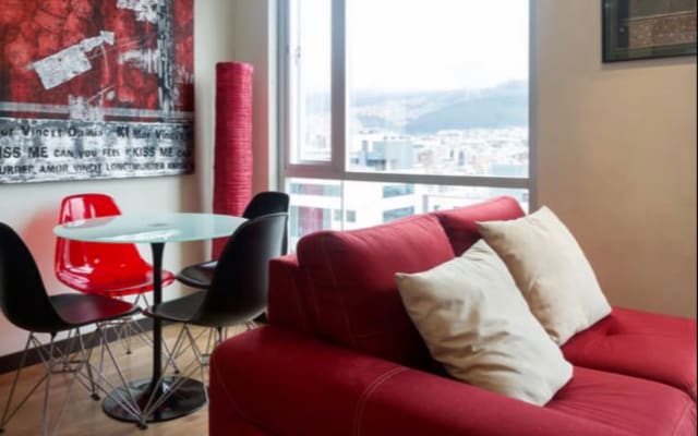 SUITE CON BALCONE E SPLENDIDA VISTA SULLA CITTÀ NEL CUORE DI QUITO