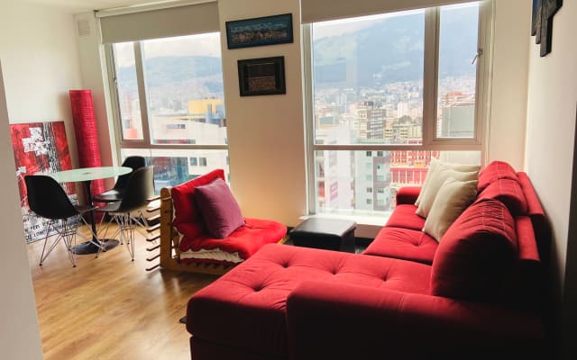 SUITE CON BALCONE E SPLENDIDA VISTA SULLA CITTÀ NEL CUORE DI QUITO