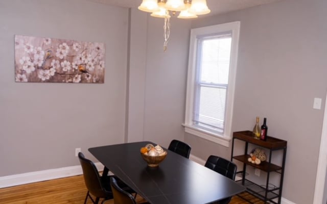 Entire Modern, Cozy Townhome