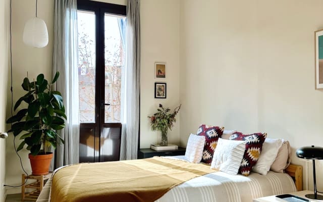 Gemütliches Doppelzimmer - Design-Wohnung nahe Plaça d'Espanya