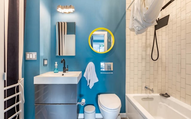 ¡Usted está justo al lado de la calle del mercado, a pie de Castro y...