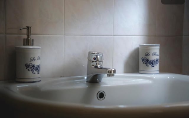 Private and quiet apartment only 15 min from the city center.
