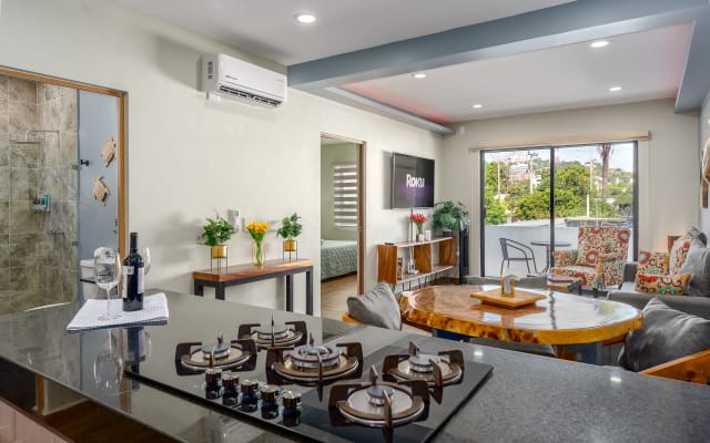 Location! Lux New Apartment in Playa Sur/Centro Historico-Pool-Views