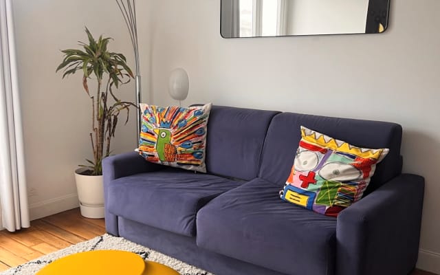 Room in Haussmanian apartment