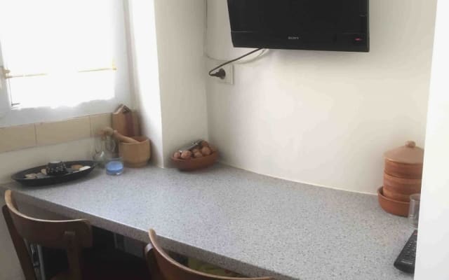 MEN'S DORMITORY PARIS ETOILE-PORTE MAILLOT