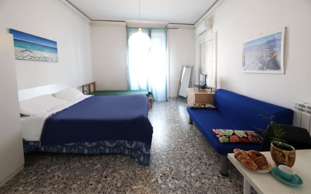 Stanza blu/camera blu Rossonapoletano Bed and breakfast