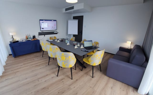 Nuevo hotel en Yverdon, hy tec moderno, discreto y muy confortable,