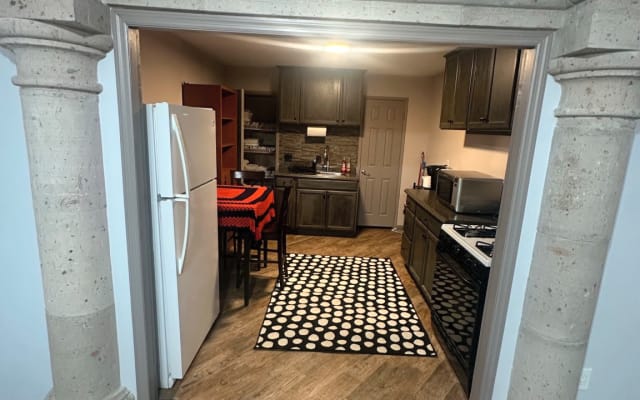 Private guesthouse in a quiet neighborhood in Simi Valley.