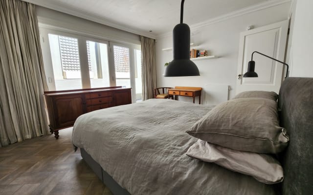 Large bedroom in Green Point Villa