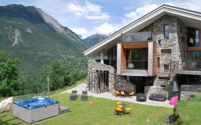 Un chalé de arquitectura única en el corazón de la Tarentaise