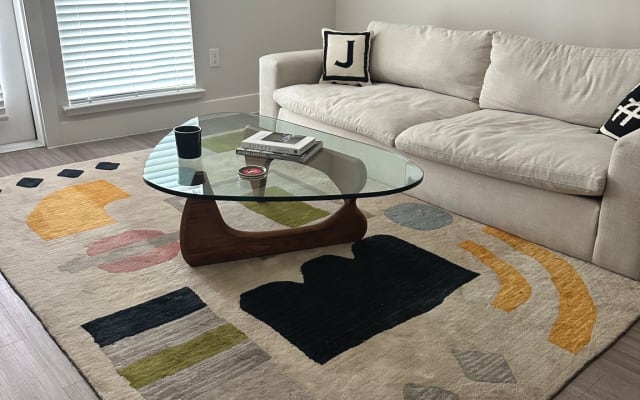 Quiet one bedroom apartment on east side