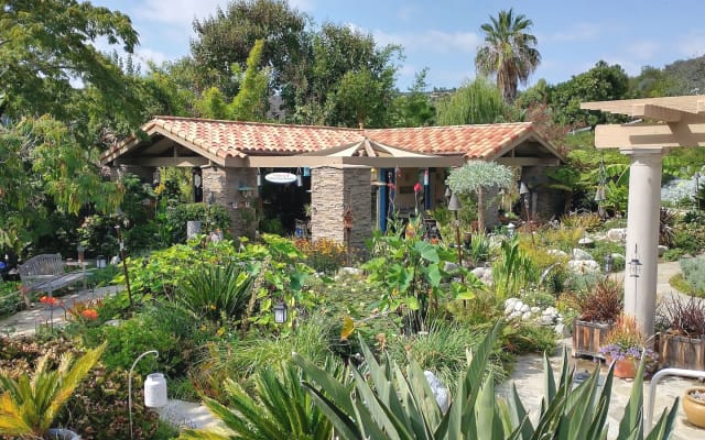 Tahitianischer Terrassenbungalow