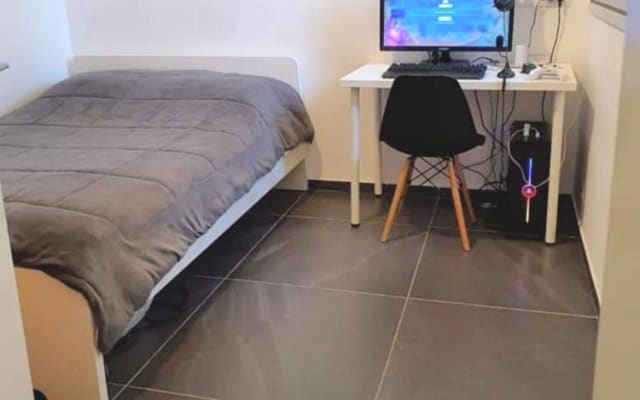 Habitación privada en un edificio de lujo "Midtown" en Tel Aviv