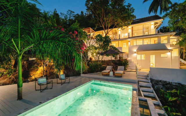 Villa di lusso con piscina al tramonto - appena ristrutturata