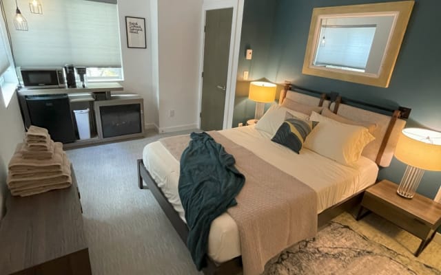 Private Studio / Great Location for your Seattle Adventures