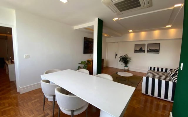 Neu gelistet! Schöne, renovierte Penthouse mit Aussicht!