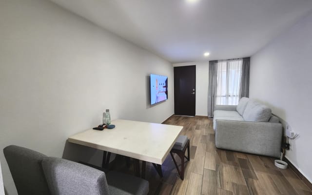 Private room in shared apartment near Foro Sol