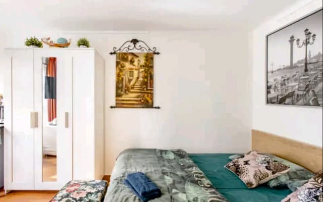 Quarto localizado no centro, área gay, wifi