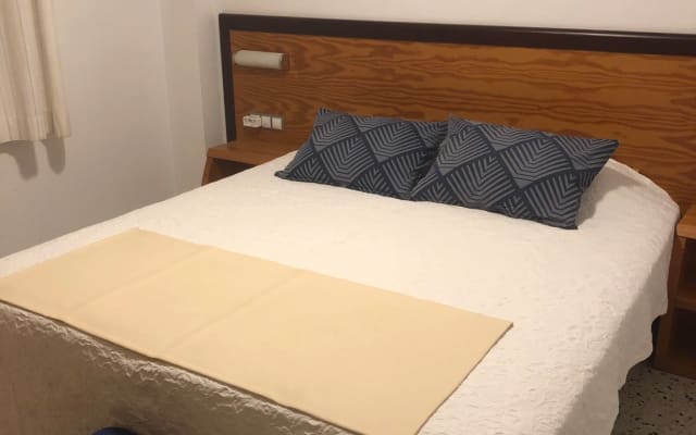 Private room in Playa del Ingles in calm and secure complex.