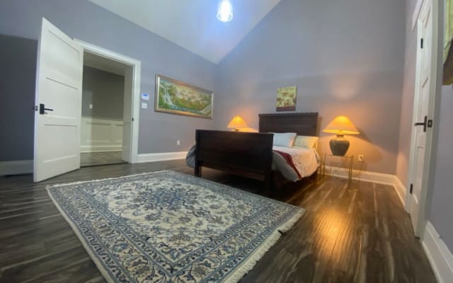 Beautiful and large master bedroom with master ensuite
 - Picture 9