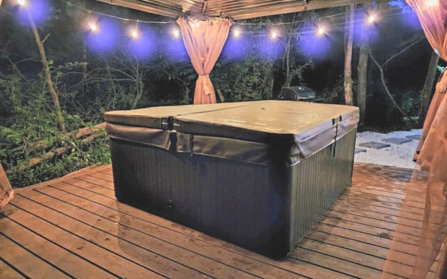 Anuncio de Brent en misterb&b - Hot Tub