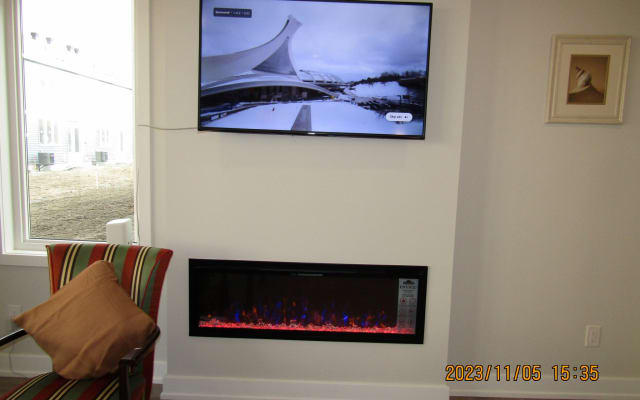 BeautifulMasterRoomw/EnsuiteBath+SmartLock& Kitchen in Ottawa - Picture 9