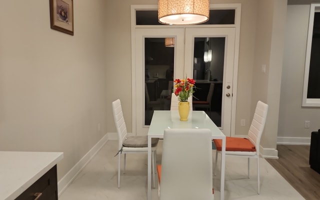 Cozy Room w/Smart Lock+Kitchen +WiFi & Parking in Ottawa#2 - Picture 9