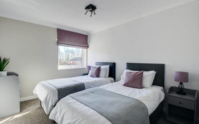 Apartamento T2 com serviços de alojamento em Milton Keynes