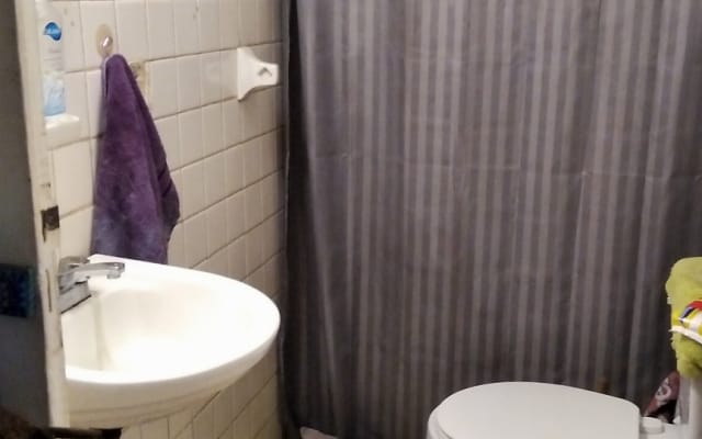 komfortable Zimmer, mit Gemeinschaftsräumen, sehr zentral gelegen