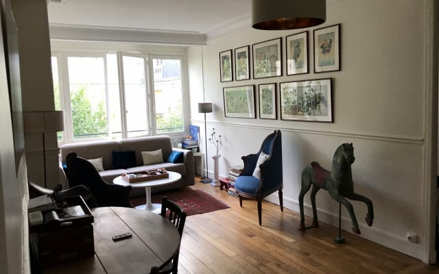 Große 2-Zimmerwohnung mit Charme und gepflegter Dekoration mit Blick...