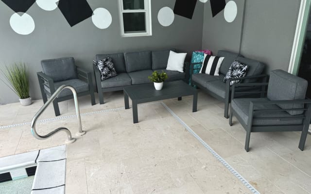 Annonce de Patrick sur misterb&b - Outdoor Lanai seating