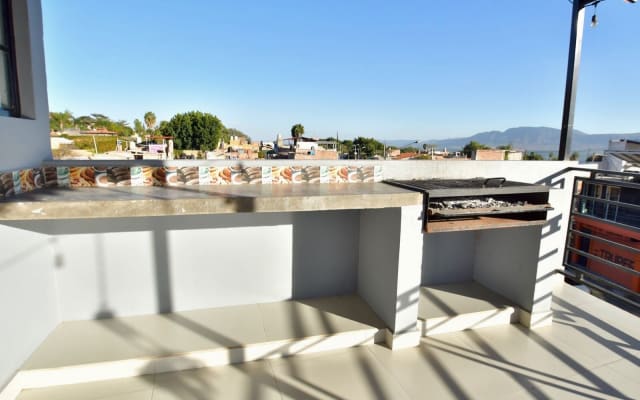 Appartamento e terrazza Aviña