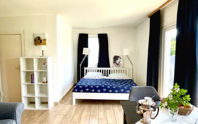 Schnuckeliges Bungalow im Garten in direkter Meernähe