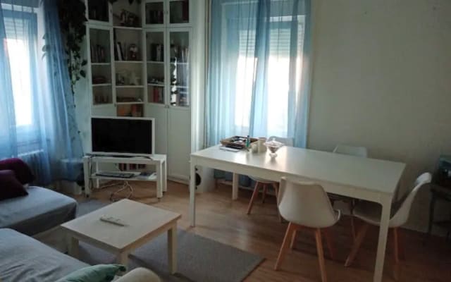 Gemütliches Zimmer in einem schönen Haus mit Parkplatz