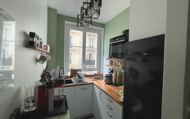 Bedroom in a beautiful Parisian apartment - PARIS