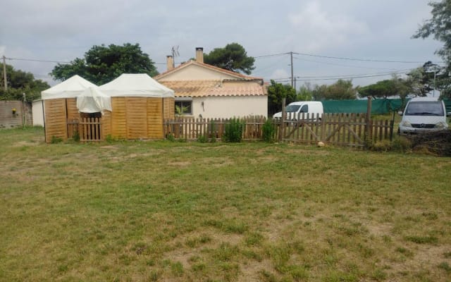 Résidence CAENEE, naturismo di campagna con Jacuzzi!