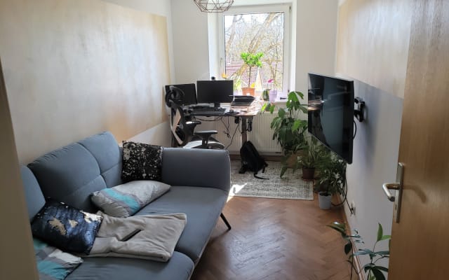 Chambre confortable et ensoleillée à Gaysing